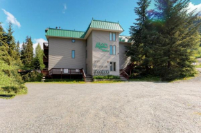 North 413 Girdwood